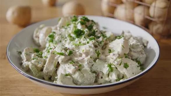 Sałatka ziemniaczana z boczkiem