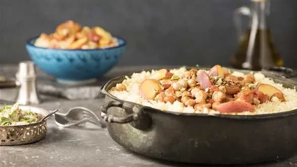 Hummus i tagine z kurczakiem i morelami