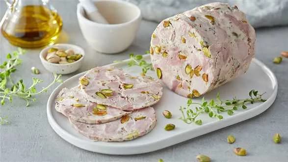 Szynka wieprzowa z szynkowaru