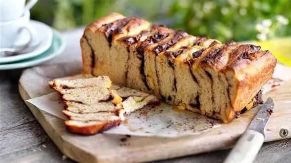 Ciasto drożdżowe z nadzieniem marcepanowo-czekoladowym