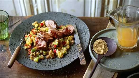 Amarantusowa ratatouille z filetem jagnięcym