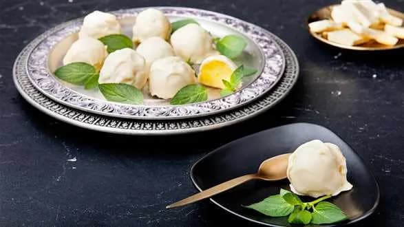 Trufle dyniowe z białą czekoladą