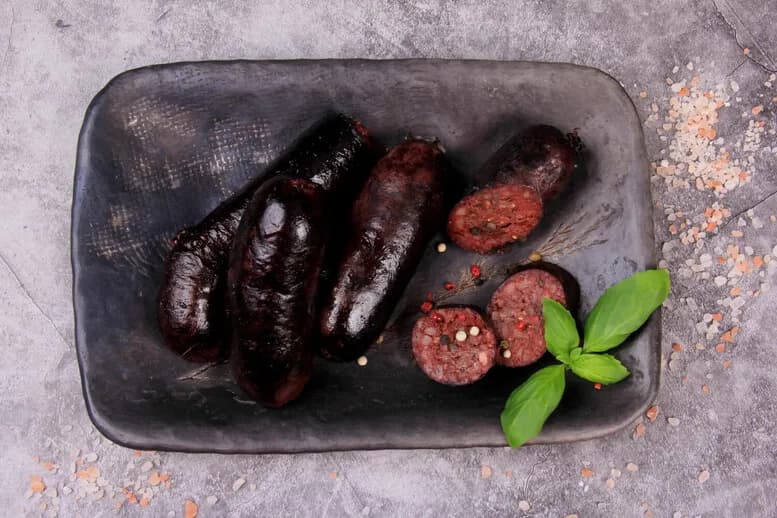 Czy kaszankę można mrozić? Sprawdź, jak to zrobić poprawnie i bezpiecznie.