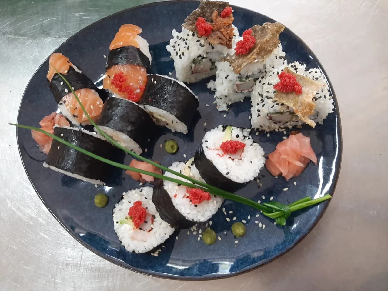 Jakie dodatki do sushi wybrać, by danie było idealne i pełne smaku?